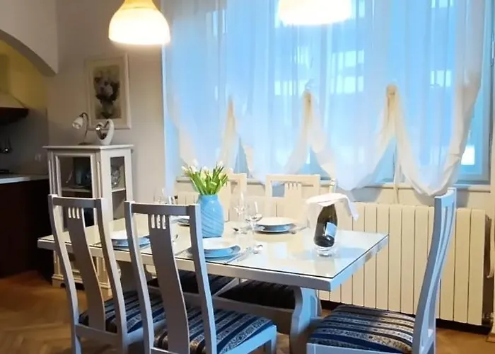 Big Blue S Privatnim Parkingom