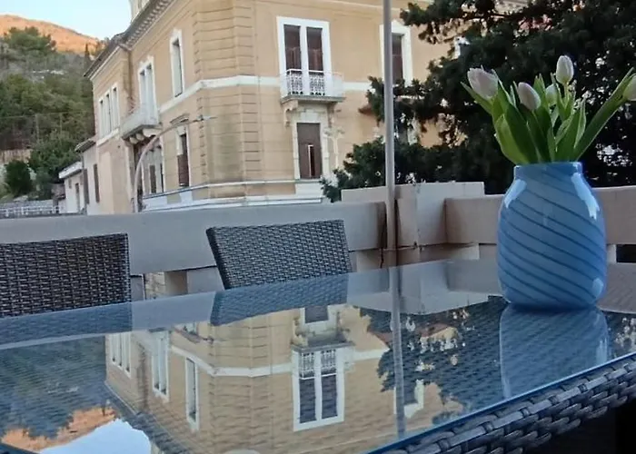 Big Blue S Privatnim Parkingom Opatija