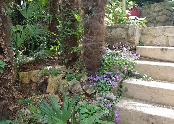 Big Blue S Privatnim Parkingom