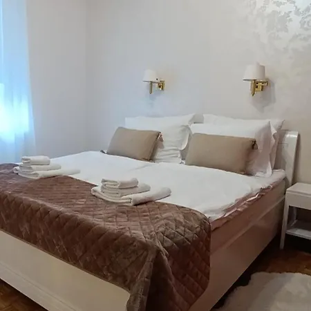 Big Blue S Privatnim Parkingom Apartman *